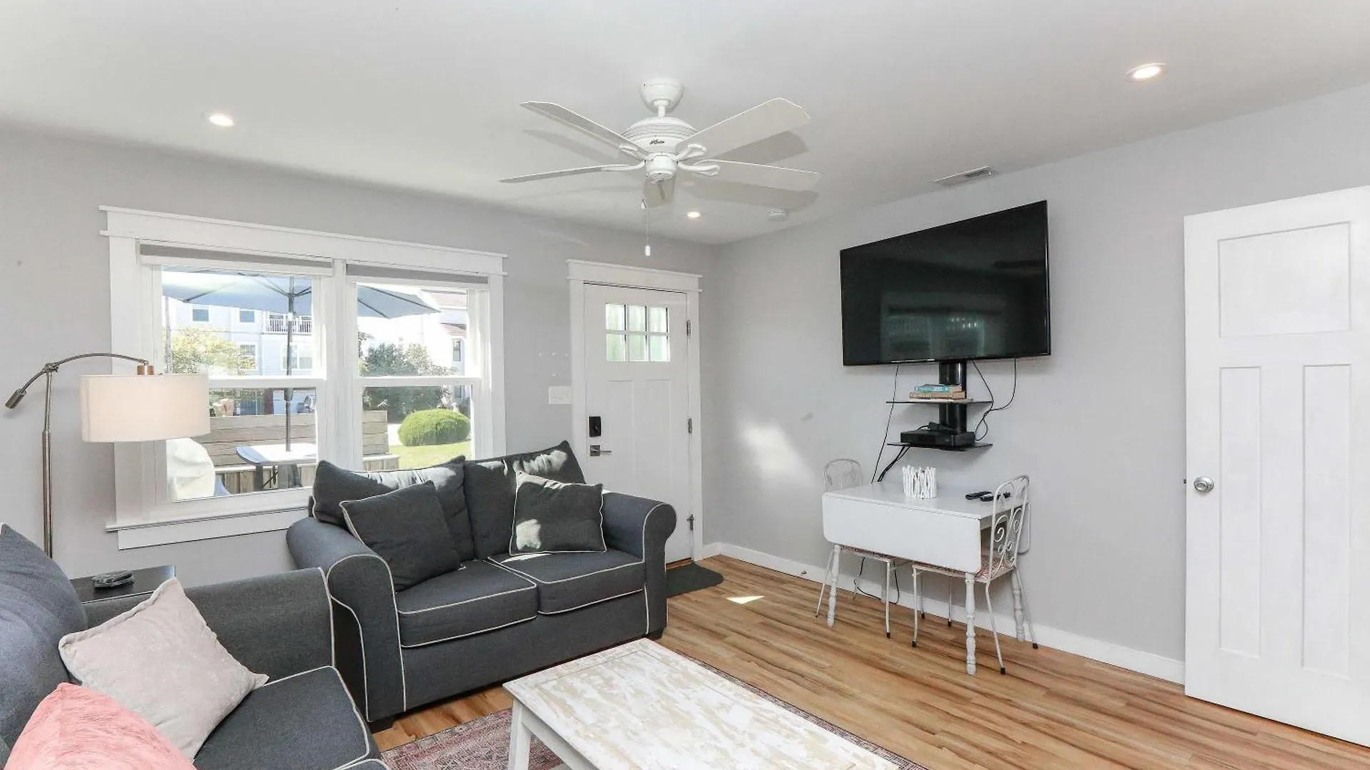 Sojourn'S Sea Views With Balcony Sleeps 6 Apartment Virginia Beach 0*,  United States
